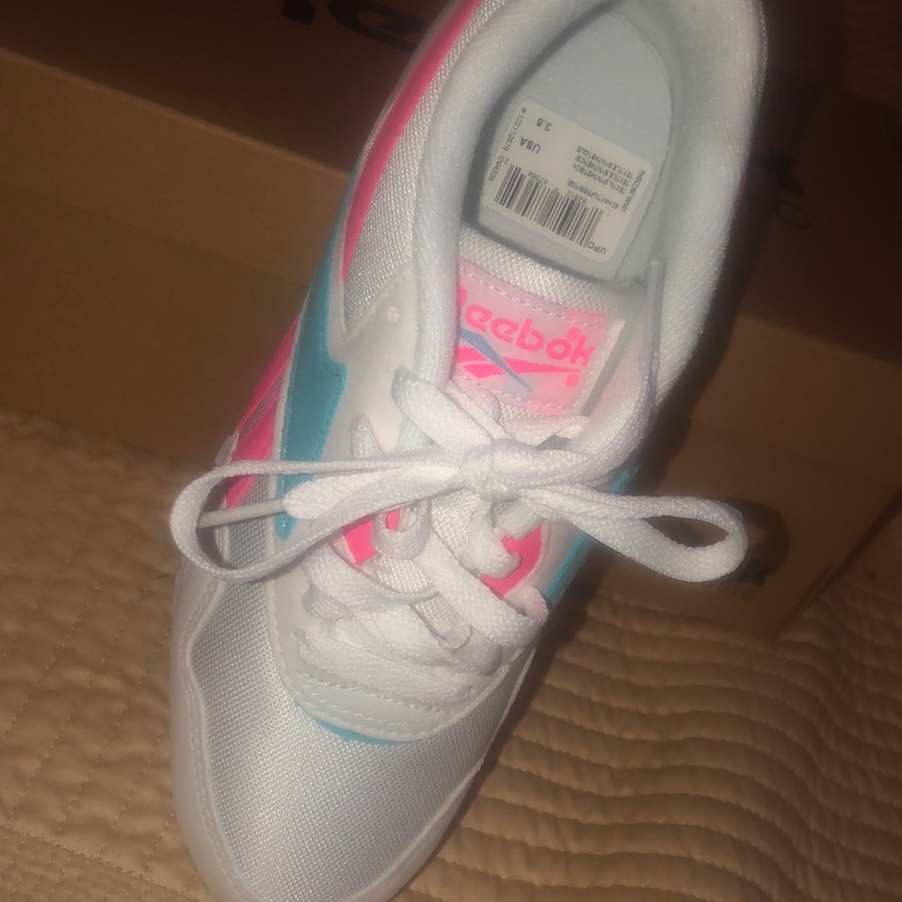 Girl’s Reebok Classic
